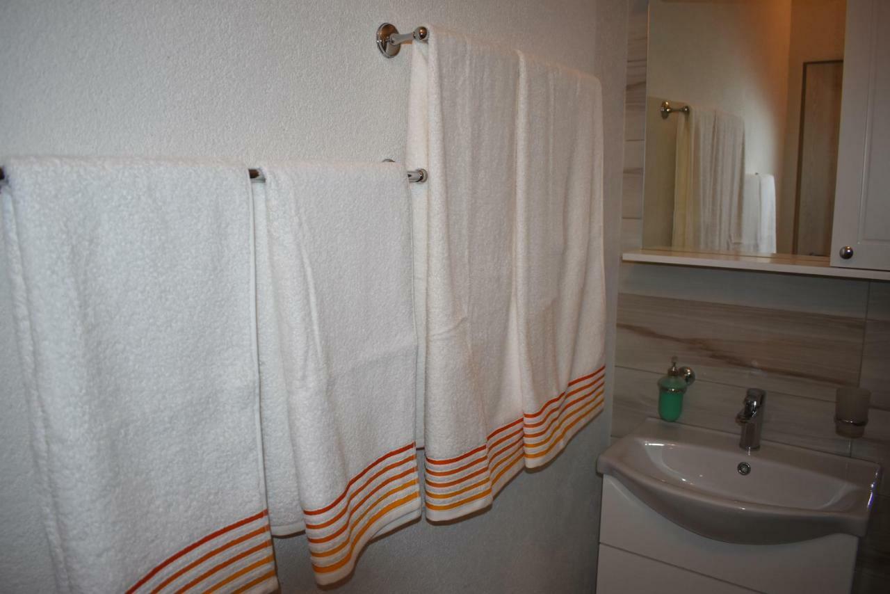 Apartament La Mal Сибиу Экстерьер фото
