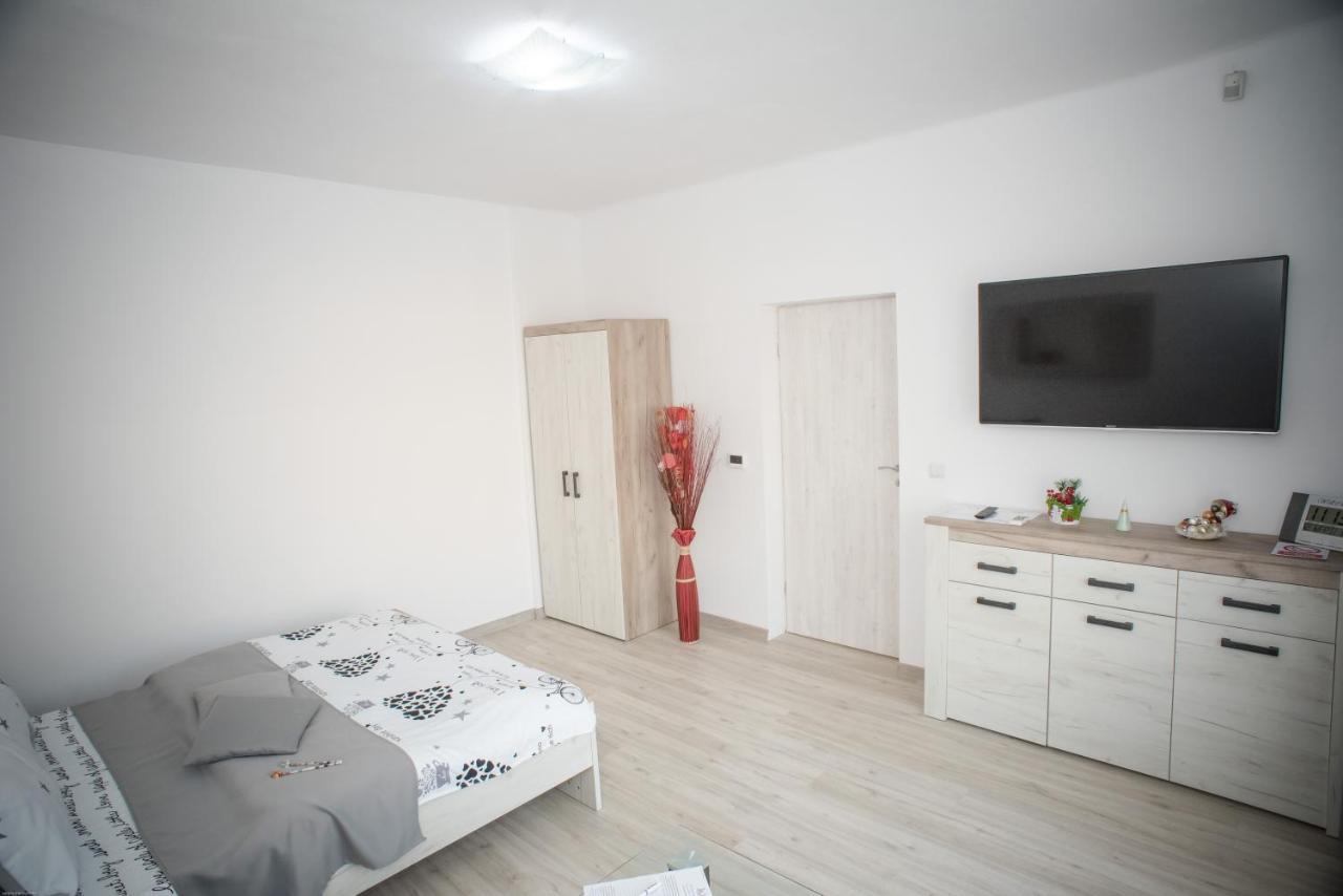 Apartament La Mal Сибиу Экстерьер фото